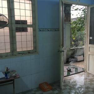 Căn hộ 312 Lạc Long Quân, Quận 11 Căn hộ Chung cư Lạc Long Quận tầng 3 cửa hướng Đông Nam, không nội thất.