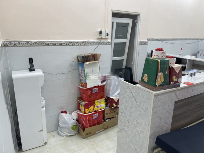  Mặt bằng kinh doanh diện tích 100m2, khu vực kinh doanh sầm uất.