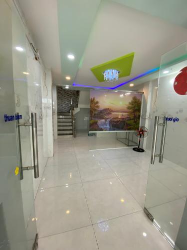 Nhà phố Quận Gò Vấp Nhà phố kết cấu 1 trệt 2 lầu và sân thượng hướng Tây Nam, sổ hồng riêng.