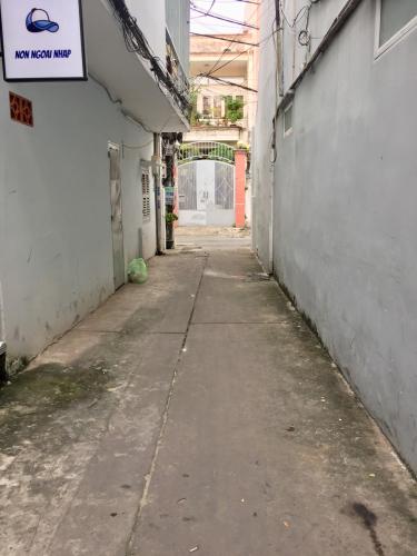 Nhà phố Bình Thạnh Bán nhà tại hẻm Nguyễn Văn Đậu, phường 11 quận Bình Thạnh. Với diện tích đất 37.8m2, diện tích sàn 61.7m2