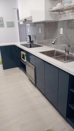 nhà bếp Căn hộ Saigon South Residence tầng 18 có 2 phòng ngủ, đầy đủ nội thất.