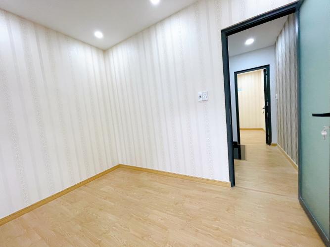 Phòng ngủ nhà phố Quận Gò Vấp Nhà phố hướng Tây Bắc hẻm xe hơi, cách chợ Hạnh Thông Tây 1km.