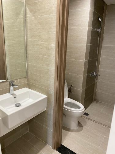 Nhà mẫu Vinhomes Grand Park, Quận 9 Căn hộ Vinhomes Grand Park nội thất cơ bản, ban công view Đông Nam