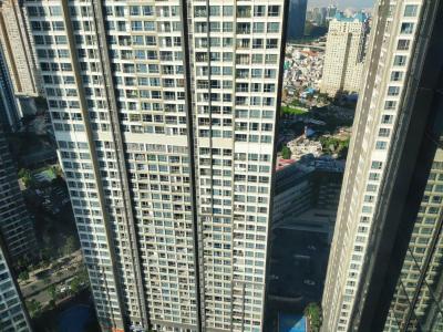 View ban công Vinhomes Central Park Căn hộ Vinhomes Central Park tầng cao, hướng Tây Nam