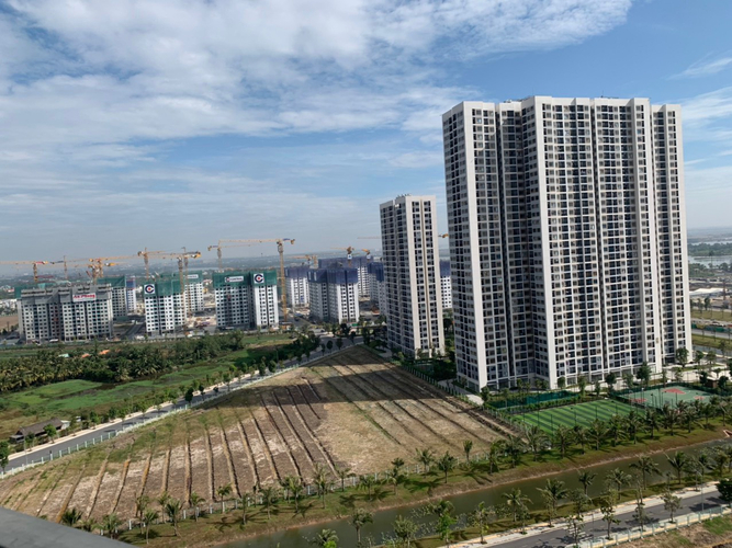 View căn hộ Vinhomes Grand Park, Quận 9 Căn hộ Vinhomes Grand Park, ban công hướng Đông Bắc thoáng mát.