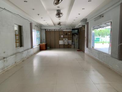 Không gian mặt bằng kinh doanh Quận 2 Mặt bằng kinh doanh Quận 2 diện tích 85m2, đường rộng 7m, tiện kinh doanh
