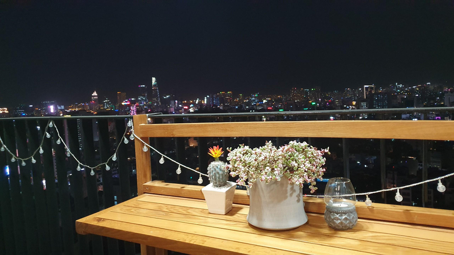 View căn hộ HaDo Centrosa Garden, Quận 10 Căn hộ HaDo Centrosa Garden tầng cao thoáng mát, đầy đủ nội thất.