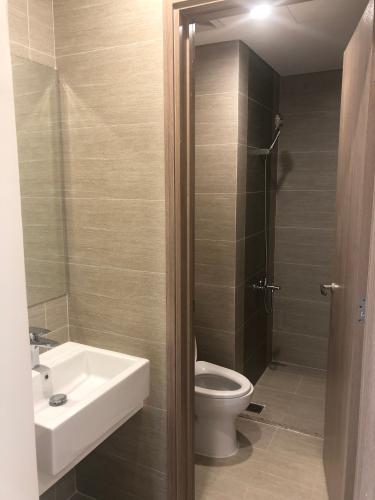 Phòng Tắm Vinhomes Grand Park Căn hộ Vinhomes Grand Park tầng trung cùng nội thất cơ bản.