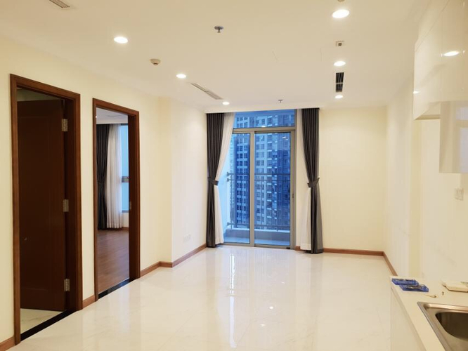 Officetel Vinhomes Central Park, Quận Bình Thạnh Officetel Vinhomes Central Park tầng 49 diện tích 53.5m2, nội thất cơ bản.