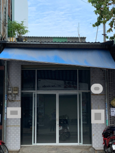 Mặt tiền nhà phố Quận 7 Nhà phố thiết kế 1 trệt, 1 lầu có 2 mặt tiền đường rộng rãi thông thoáng.