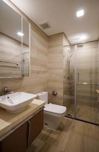 Phòng tắm Vinhomes Golden River, Quận 1 Officetel Vinhomes Golden River tầng 10 diện tích 77.6m2, không nội thất.
