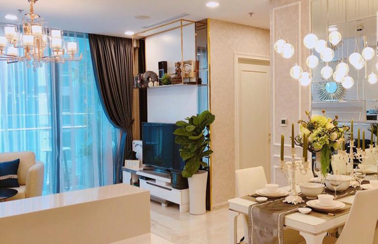 Phòng khách căn hộ Vinhomes Golden River, Quận 1 Căn hộ Vinhomes Golden River hướng Tây Nam, view nội khu yên tĩnh.