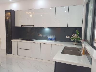 Phòng bếp biệt thự Huyện Nhà Bè Biệt thự KDC Nine South Estates kết cấu 1 trệt 2 lầu có tầng áp mái, đầy đủ nội thất.