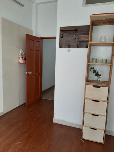 Nhà phố Quận Bình Thạnh Nhà phố nằm tại khu vực dân cư sầm uất, kết cấu 1 trệt, 1 lầu kiên cố.