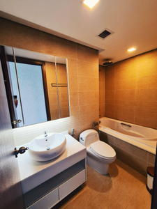 Căn hộ Vinhomes Central Park, Quận Bình Thạnh Căn hộ cao cấp Vinhomes Central Park tầng 39, bàn giao nội thất cơ bản.