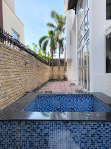 Biệt thự Quận 7 Biệt thự KDC Phú Mỹ diện tích 242m2 đầy đủ nội thất, kế bên trường học Canada.