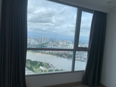 View căn hộ Vinhomes Central Park, Quận Bình Thạnh Căn hộ Vinhomes Central Park tầng 46 view đón gió thoáng mát, tiện ích đầy đủ.