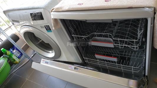 Lô gia Diamond Lotus, Quận 8 Căn hộ Diamond Lotus tầng trung, view thành phố sầm uất.