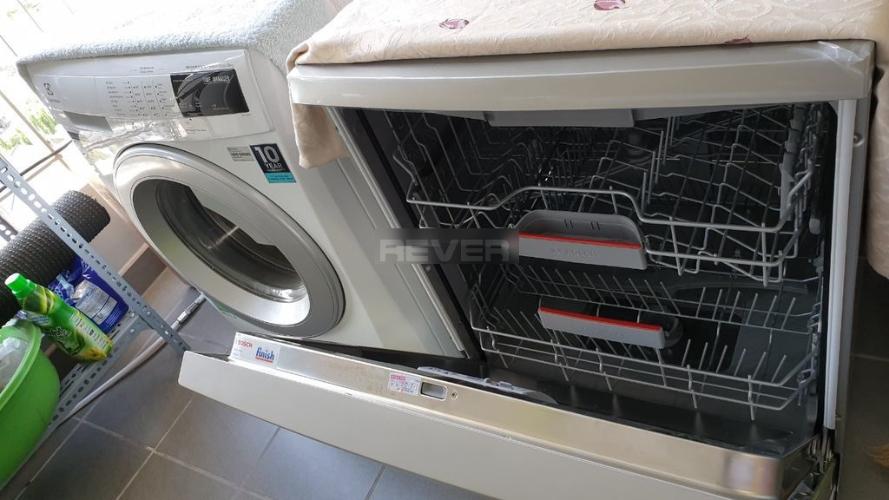 Lô gia Diamond Lotus, Quận 8 Căn hộ Diamond Lotus tầng trung, view thành phố sầm uất.