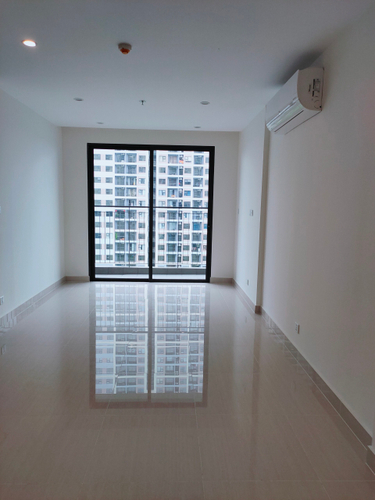 Căn hộ Vinhomes Grand Park hướng ban công tây bắc không có nội thất diện tích 61.5m²