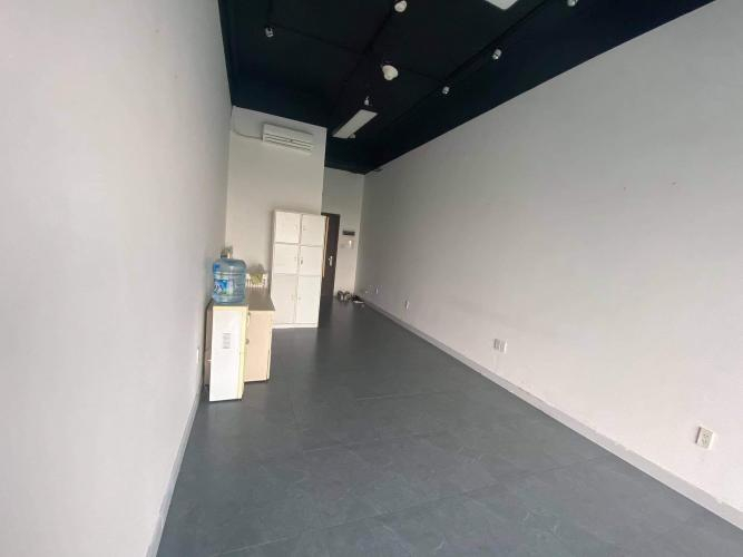 Officetel The Sun Avenue, Quận 2 Officetel The Sun Avenue tầng 3 diện tích 34.6m2, bàn giao nội thất cơ bản.