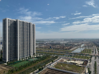 View căn hộ Vinhomes Grand Park, Quận 9 Căn hộ Vinhomes Grand Park tầng 12 ban công rộng rãi, đón gió thoáng mát.
