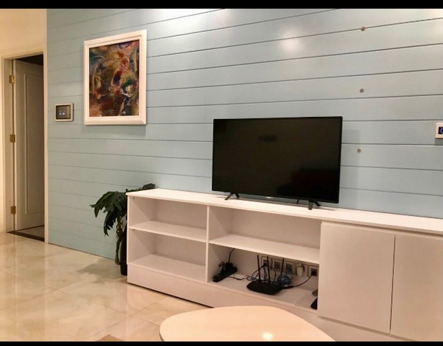 Officetel Vinhomes Golden River, Quận 1 Officetel Vinhomes Golden River tầng 5 diện tích 48m2, đầy đủ nội thất.