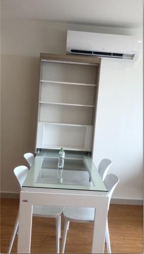 Bàn ăn Vinhomes Grand Park Quận 9 Căn hộ Vinhomes Grand Park nội thất tiện nghi, view nội khu.