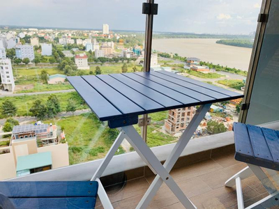 View căn hộ One Verandah, Quận 2 Căn hộ One Verandah tầng trung view sông thoáng mát, đầy đủ nội thất.