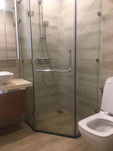Toilet Vinhomes Golden River, Quận 1 Căn hộ Vinhomes Golden River view sông và thành phố thơ mộng.