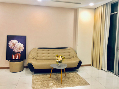 Căn hộ Vinhomes Central Park, Quận Bình Thạnh Căn hộ Vinhomes Central Park tầng 2 view đường Nguyễn Hữu Cảnh.