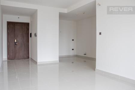 Phòng khách căn hộ Saigon Royal Căn hộ Saigon Royal 2 phòng ngủ cửa hướng Đông Nam, view Bitexco.