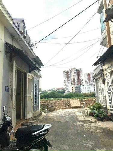 Đường trước nhà phố Quận Tân Bình Nhà phố đường Phan Huy Ích diện tích 68m2, bàn giao không có nội thất.
