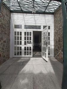  Nhà phố kết cấu 1 trệt 3 lầu, hẻm xe hơi rộng rãi khu dân cư đông đúc.