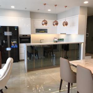 bếp Căn hộ Vinhomes Golden River hướng Đông Bắc, diện tích 118.8m²