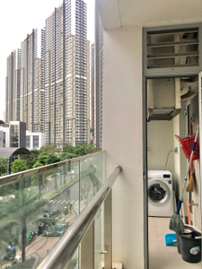 View căn hộ Vinhomes Central Park, Quận Bình Thạnh Căn hộ Vinhomes Central Park tầng 2 view đường Nguyễn Hữu Cảnh.