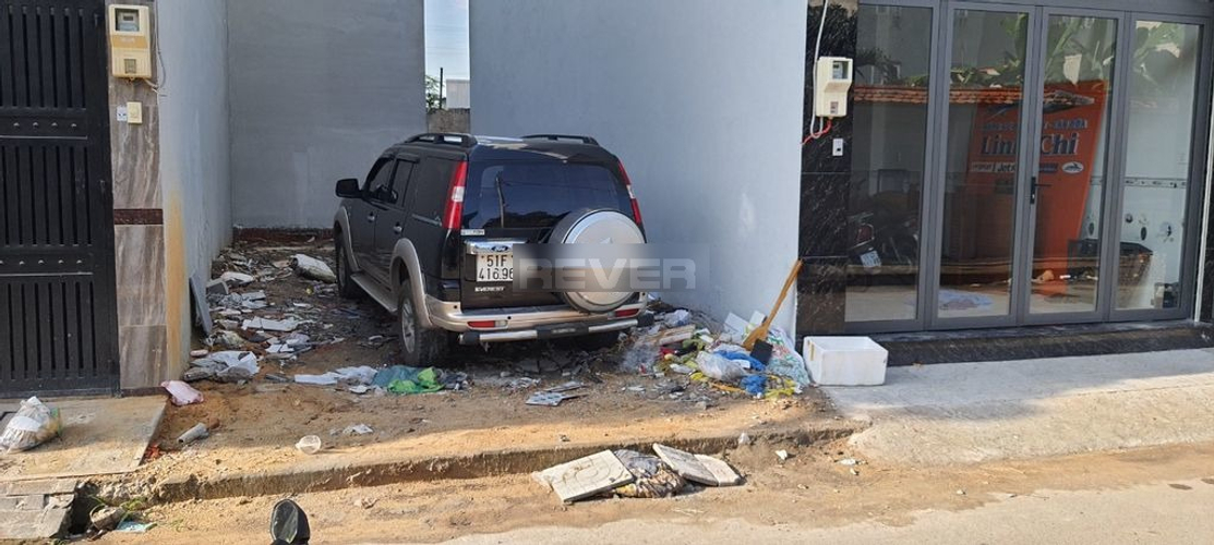 Đất nền Quận 12 Đất nền thổ cư diện tích 50.3m2, có thể xây 1 trệt, 2 lầu và sân thượng.