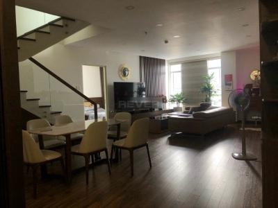 Phòng khách Him Lam Riverside Quận 7 Penthouse Him Lam Riverside nội thất cao cấp, view thành phố.