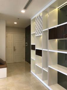 phòng khách Căn hộ Vinhomes Golden River hướng Đông Bắc, diện tích 118.8m²