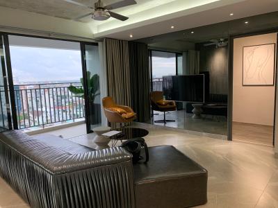 Phòng khách căn hộ The View Riviera Point Căn hộ tầng cao Riviera Point đầy đủ nội thất, ban công rộng view sông