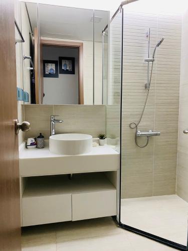 Căn hộ Vinhomes Central Park, Quận Bình Thạnh Căn hộ Vinhomes Central Park cửa hướng Nam, view nội khu yên tĩnh.