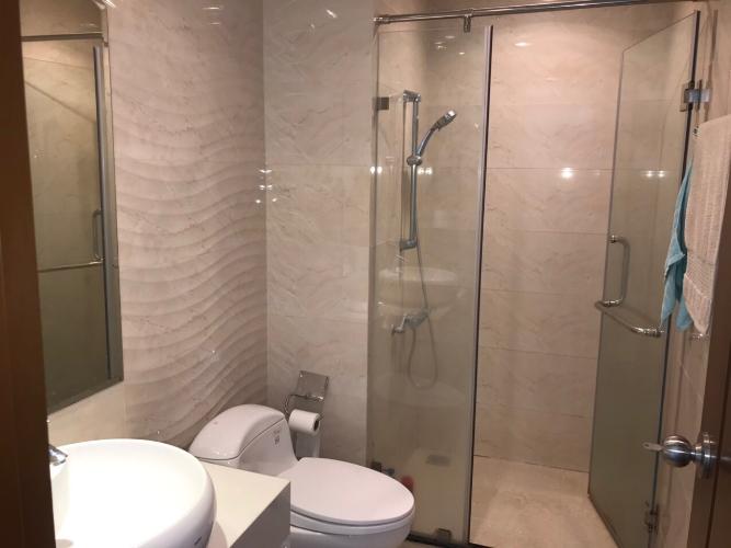 phòng tắm căn hộ Vinhomes Central Park Căn hộ Vinhomes Central Park hướng Đông, view thành phố sầm uất.