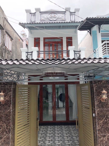 Nhà phố đường Phạm Văn Chiêu cửa hướng Tây Bắc, diện tích 64m2.