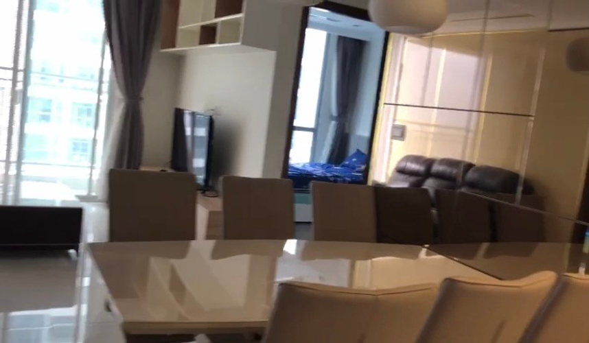 Căn hộ Vinhomes Central Park, Quận Bình Thạnh Căn hộ Vinhomes Central Park tầng 20 thiết kế hiện đại, cửa hướng Tây Nam.