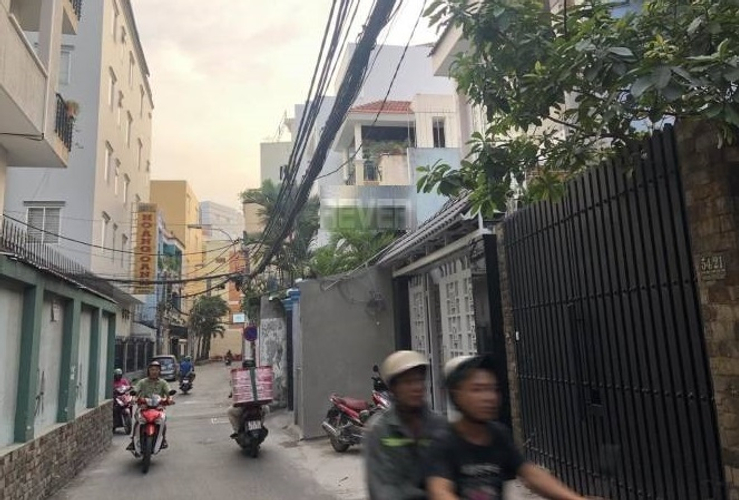 Đường trước nhà phố Quận Phú Nhuận Nhà phố hẻm xe hơi cách đường Đào Duy Anh chỉ 100m, diện tích 93.2m2.