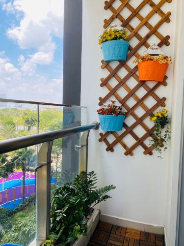 Căn hộ Vinhomes Central Park, Quận Bình Thạnh Căn hộ Vinhomes Central Park cửa hướng Nam, view nội khu yên tĩnh.