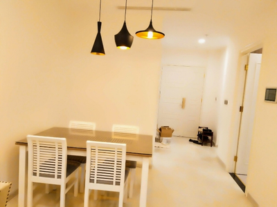 Officetel Vinhomes Golden River, Quận 1 Officetel Vinhomes Golden River tầng cao view thoáng mát, tiện ích đa dạng.