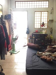 Bên trong nhà phố quận 4 Bán nhà phố 2 tầng, đường hẻm Đoàn Văn Bơ, phường 9, quận 4, diện tích đất 20.9m2, sổ hồng đầy đủ.