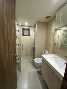 Căn hộ Hado Centrosa Garden quận 10 Căn hộ Hado Centrosa Garden tầng 25 nội thất cơ bản, view nội khu