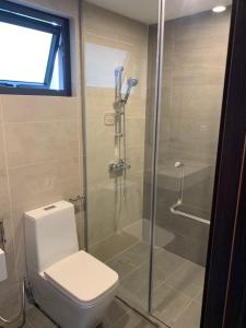 Phòng tắm One Verandah Quận 2 Căn hộ One Verandah tầng trung, view thành phố nhộn nhịp.